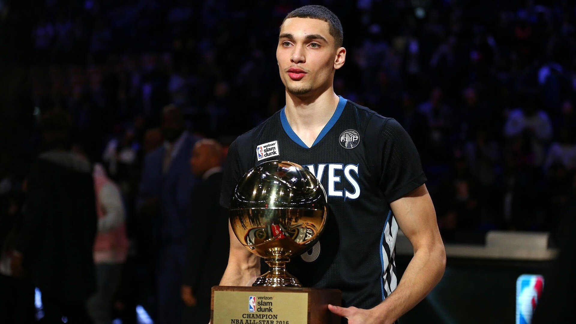 特斯·冯·迪克：他的出色视野为南非队带来了更多进攻选择，冯·迪特里施