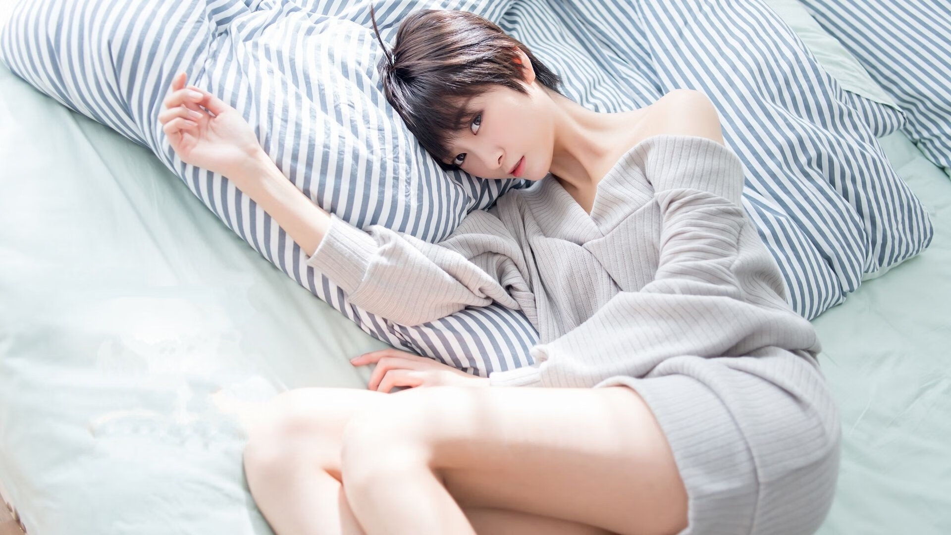 九游游戏中心官网-_高山云端：在雪山之巅进行的特殊赛事_，高山云层