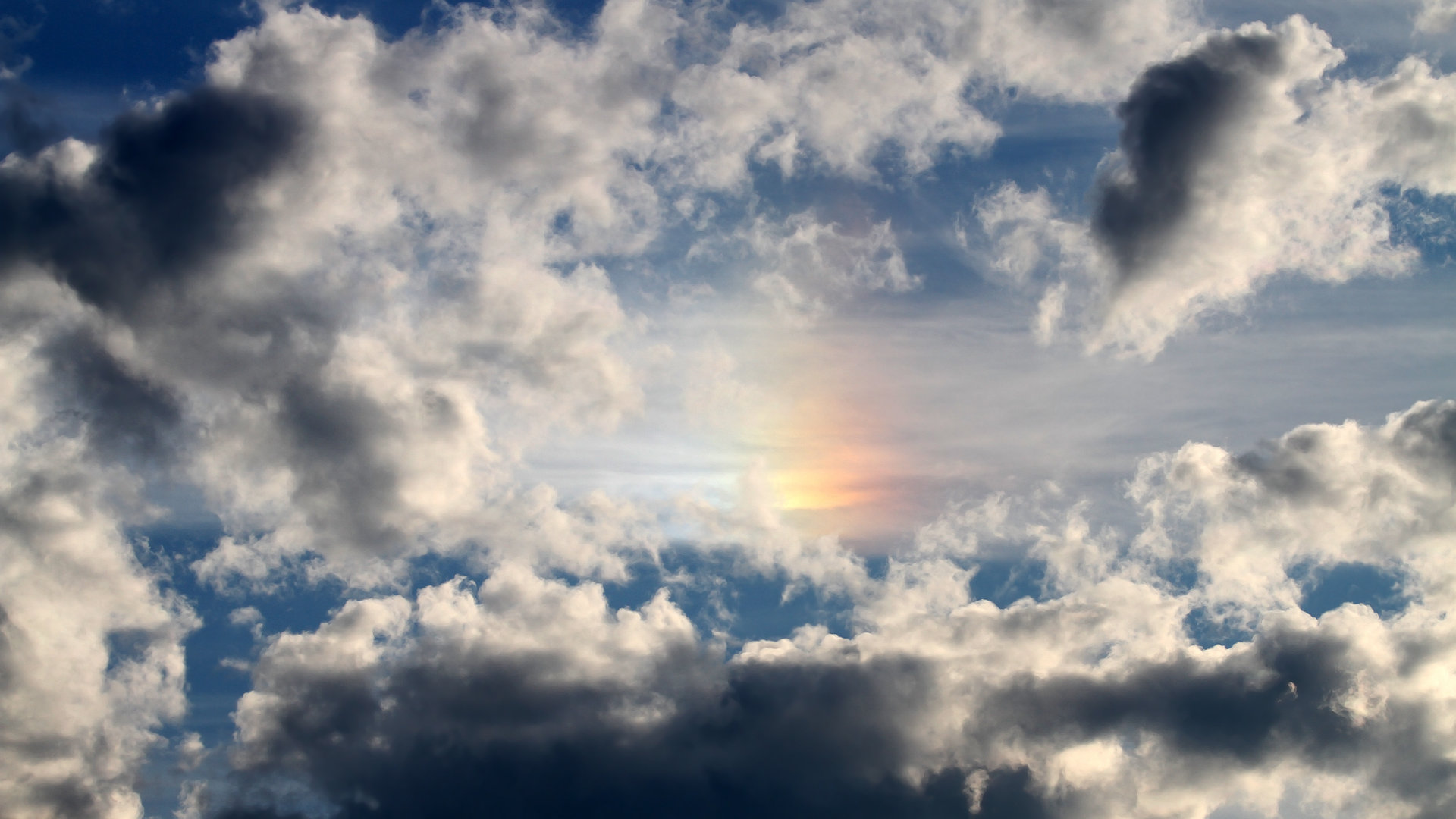 九游娱乐(jiuyou)官网-【罚分细则】裁判如何判定罚分？详尽规则揭秘，裁判判罚违例的手势是什么